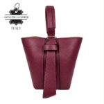 Bolso Tipo Cubo de Piel Italiana con Lazo Decorativo y Bolso Interior para Mujer