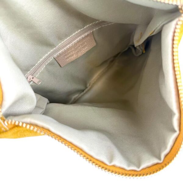 Bolso Bandolera en Piel de Serraje con Solapa de Botones y Bolsillo Trasero para Mujer - Imagen 15