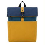 Amplia Mochila Sintética Tricolor con Multicompartimentos, Enganche y Cierre Roll-Top - Imagen 4