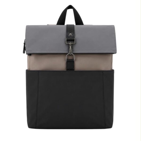 Amplia Mochila Sintética Tricolor con Multicompartimentos, Enganche y Cierre Roll-Top - Imagen 9