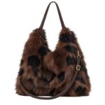 Bolso de Hombro con Pelo Sintético, Diseño Pintas, Gran Capacidad y Cierre de Cremallera para Mujer - Imagen 5